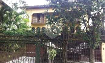 Imagem: Casa com 6 quartos, 4 suítes, 12 vagas