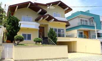 Imagem 3: Casa de Condomínio com 5 Quartos à Venda em Arujá Country Club, 371 m²