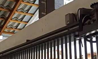 Imagem 2: Casa térrea (Bosque dos Eucaliptos) - 3 quartos / 1 suíte / 4 vagas cobertas / terreno int