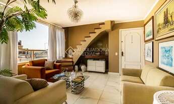 Imagem 6: Apartamento para venda possui 303 metros quadrados com 3 quartos em São João - Porto Alegr