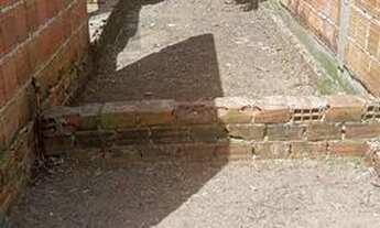 Imagem 6: Terreno com casa em construção