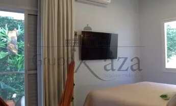 Imagem 4: Casa de condomínio sobrado para venda possui 241 metros quadrados com 4 quartos