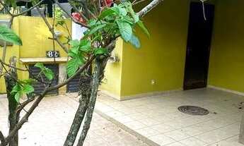 Imagem 4: Casa de condomínio para venda possui 200 metros quadrados com 3 quartos