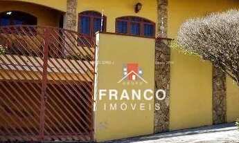 Imagem: Vende-se casa com tres dormitorios