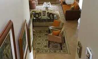 Imagem 3: Casa de condomínio para venda possui 400 metros quadrados com 5 quartos