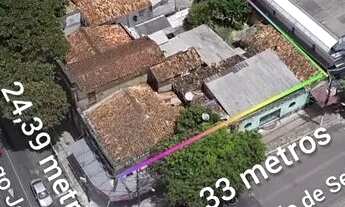 Imagem: Área de 805m² de esquina no coração