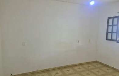 Imagem 4: Casa para aluguel possui 60 metros quadrados com muito espaço de quintal