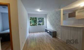 Imagem 2: Apartamento com 2 quartos, semimobiliado à venda