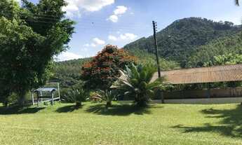 Imagem: Sítio com 16.6 hectares e com 5 dormitórios