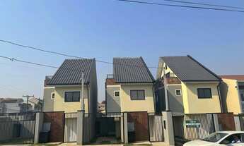 Imagem 2: Triplex à venda de frente para rua no Xaxim em Curitiba