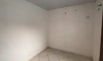 Imagem 2: VENDO CASA COM 04 QTOS COM PISCINA - DOM PEDRO 2