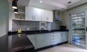 Imagem 6: Sobrado Frente Rua com Jardim Privativo, 3 Suítes e Jacuzzi à venda, 224 m² Santo Inácio