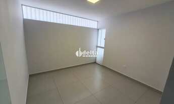 Imagem 4: Casa comercial com Habite-se disponível para locação no bairro Martins em Uberlândia - MG