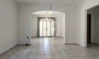 Imagem 4: Casa com 3 quartos sendo 1 suite com barracão no fundo no Jardim Petropolis, toda na laje