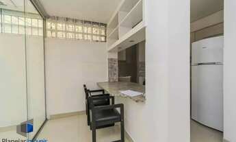 Imagem 3: Apartamento de 1 dormitório, com um pequeno pátio no bairro Centro Histórico