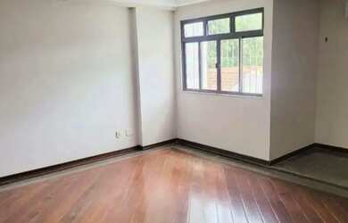 Imagem 5: Prédio Próximo à Basílica