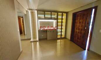 Imagem 5: Sobrado à venda em Maringá, Zona 08, com 4 quartos, com 597.53 m², Delta Ville II