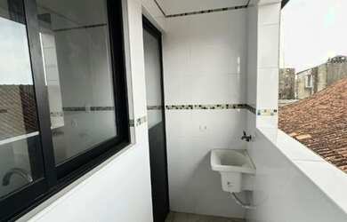 Imagem 7: Sobreposta com Piscina e Churrasqueira em Condomínio, Lado Praia, Repasse de Financiamento