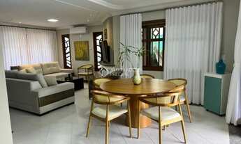 Imagem 3: Linda casa disponível em Jurerê Internacional, Florianópolis. Com 240 m² de área total, es