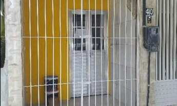 Imagem 1: Alugo casa em Torrões, 2qtos. Próximo à rua da Olaria