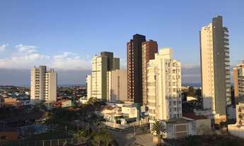 Imagem 2: Apartamento para venda possui 162 metros quadrados com 4 quartos em CENTRO - Torres - RS