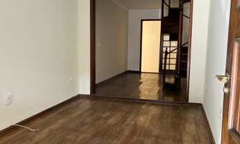 Imagem 4: Sobrado para venda possui 270 metros quadrados com 3 quartos em Jardim Flórida - Jacareí