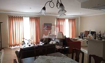 Imagem 2: Casa - 350m² - 3 Suítes com closet - 6 vagas