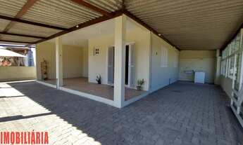 Imagem 4: Ótima casa geminada de esquina a poucos metros do mar ! REF: M 1012