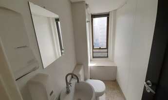 Imagem 6: 100 m2 de area util disribuidos em 5 salas, 2 banheiros, frente, face SUL