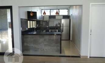 Imagem 7: Casa de condomínio para venda possui 132 metros quadrados com 3 quartos