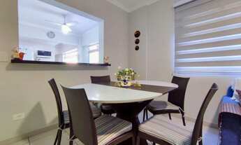 Imagem 5: Apartamento reformado com sacada e vista para o mar da Praia das Astúrias de 2 dormitórios