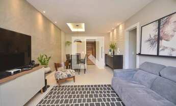 Imagem 2: Aluguel no miolo de Icarai com 3 quartos frente e todo reformado- Niterói