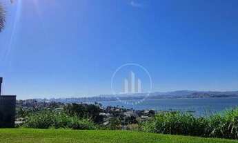 Imagem 2: Casa com 3 dormitórios à venda, 270 m² por R$ 1.580.000,00 - Centro - São José/SC