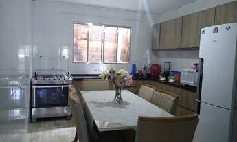 Imagem: Três Casas para Renda em Boa Localização