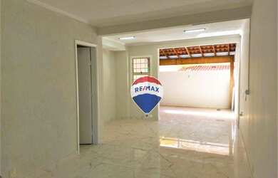 Imagem 2: Casa com 2 dormitórios para alugar, 80 m² por R$ 2.300,00/mês - Parque Villa Flores - Suma