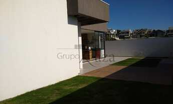 Imagem 7: Aceita Permuta - Casa Térrea - Condomínio Monte Carlo - 3 suítes - Pé Direito Duplo - 252m