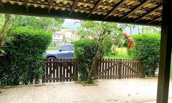 Imagem 2: Casa de condomínio para venda possui 200 metros quadrados com 3 quartos