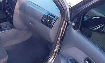 Imagem 4: Fiat strada cabine simples