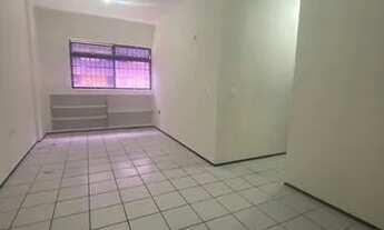 Imagem 5: Apartamento para aluguel tem 68 metros quadrados com 3 quartos em Monte Castelo - Fortalez