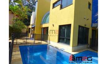 Imagem: Belíssima residência com arquitetura diferenciada