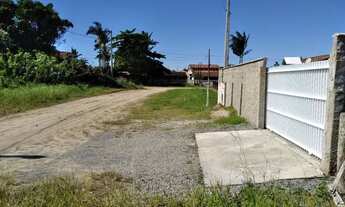 Imagem 3: Vendo ou troco casa com piscina e a 300mts da praia-Balneário Barra do Sul