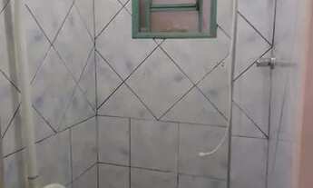 Imagem: Alugo 2 cômodos e banheiro para 1 pessoa