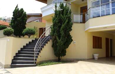 Imagem 4: Casa de Condomínio com 5 Quartos à Venda em Arujá Country Club, 371 m²