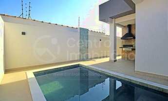 Imagem 2: CASA à venda com piscina e 2 quartos em Itanhaém, no bairro Tupy