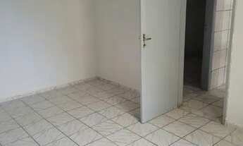 Imagem 3: Aluguel Casa Fundos - M Norte - Qd 38