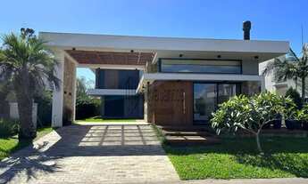 Imagem 1: Casas em Condomínio com 4 Dormitorio(s) localizado(a) no bairro Condomínio Villaggio de A