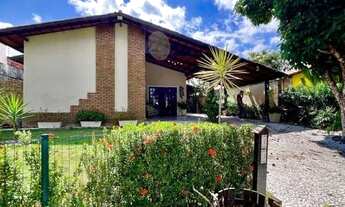 Imagem: Casa plana em condomínio no coração do