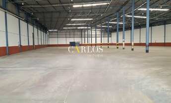 Imagem 5: Galpão em frente ao Ceasa com pátio e docas