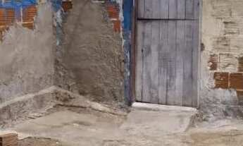 Imagem 4: Casa com 5 cômodo e terreno para construir deck ainda se preferir