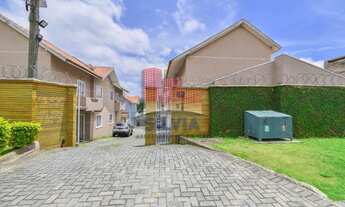 Imagem 4: Sobrado em Condomínio fechado, 3 quartos, suíte com closet, 3 garagens, excelente localiza